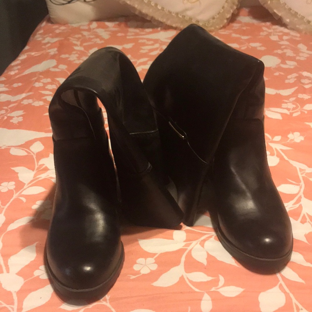 Boots - Picture 2 of 2